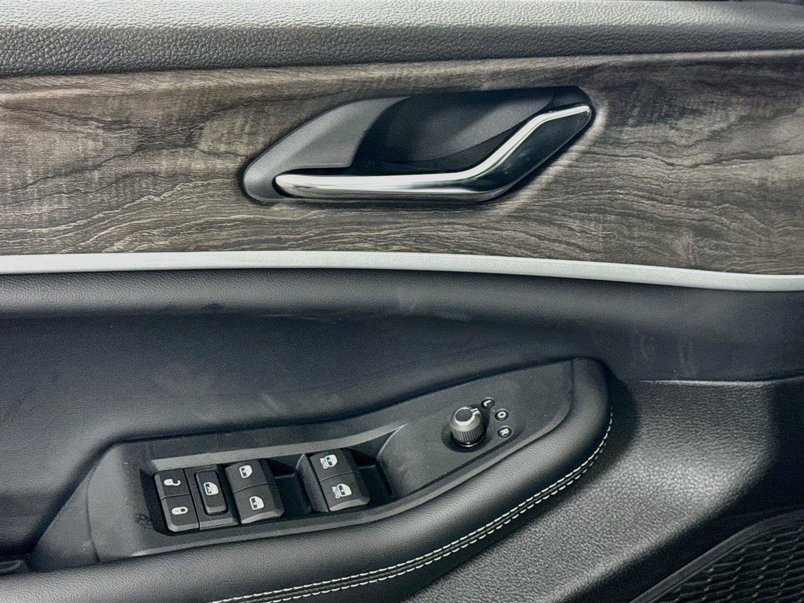 New 2027 Jeep Grand Cherokee 4WD image 12