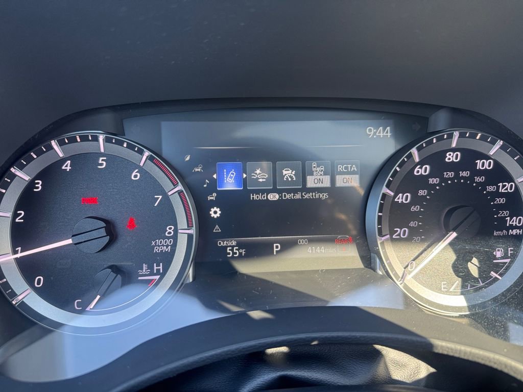 Used 2026 Toyota Highlander XLE image 25