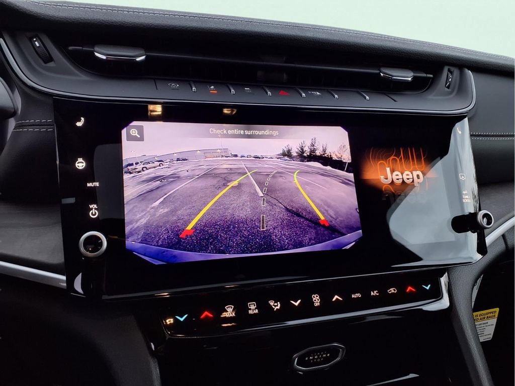 New 2026 Jeep Grand Cherokee Altitude image 22