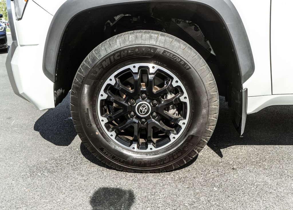 Used 2022 Toyota Tundra Limited AWD/4WD image 34