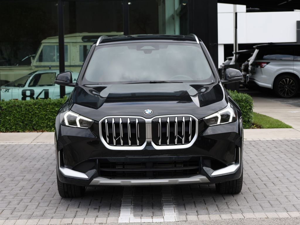Used 2025 BMW X1 xDrive28i image 3