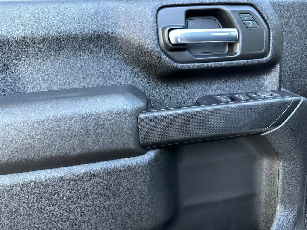 Used 2022 Chevrolet Silverado 2500 Custom w/ Custom Convenience Package image 10