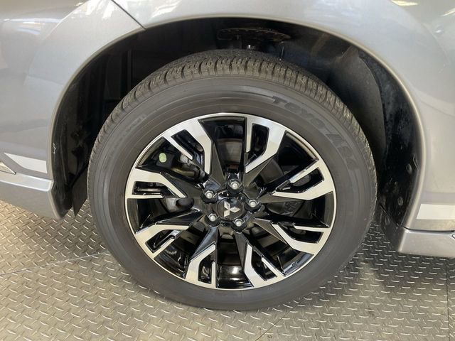 Used 2018 Mitsubishi Outlander SEL image 10