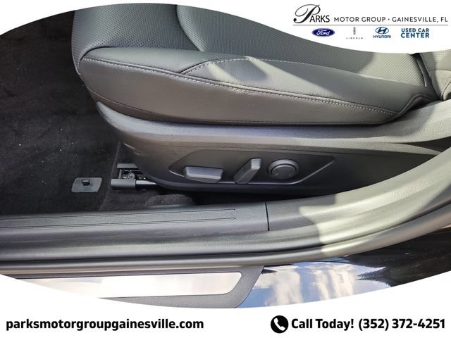 New 2025 Hyundai Sonata Limited FWD image 16