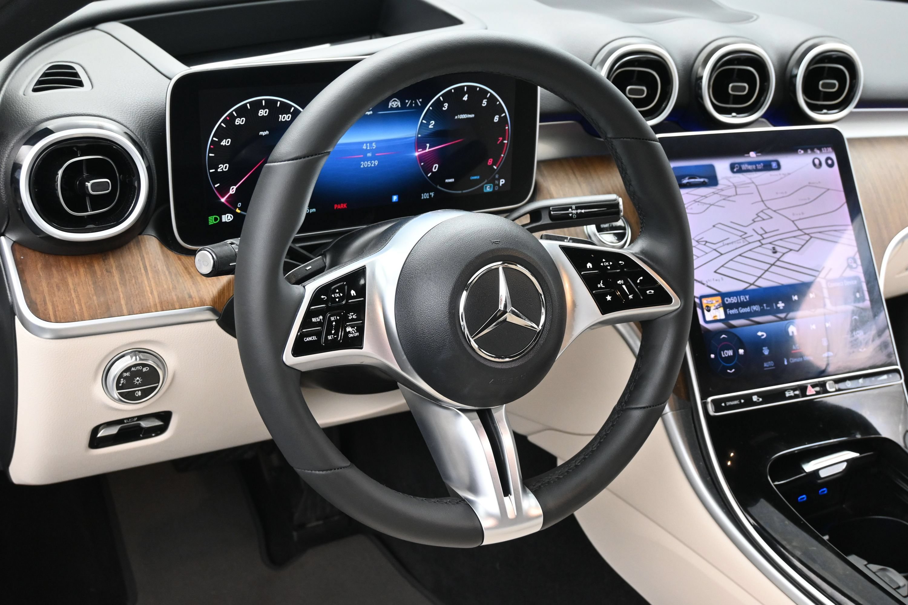 Used 2023 Mercedes-Benz C 300 4MATIC Sedan image 13