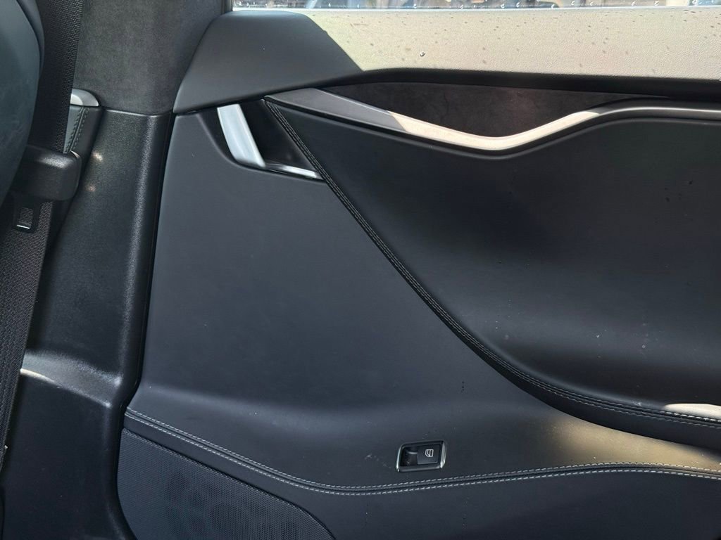 Used 2019 Tesla Model S Long Range image 34