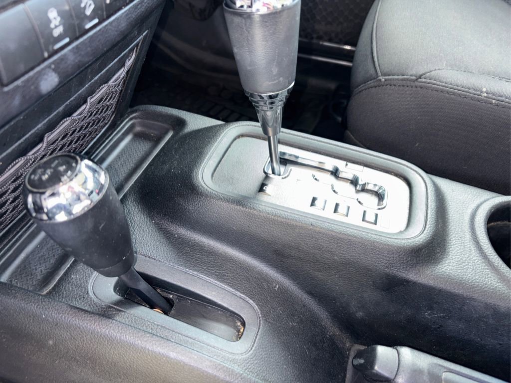 Used 2017 Jeep Wrangler Unlimited Sport image 27