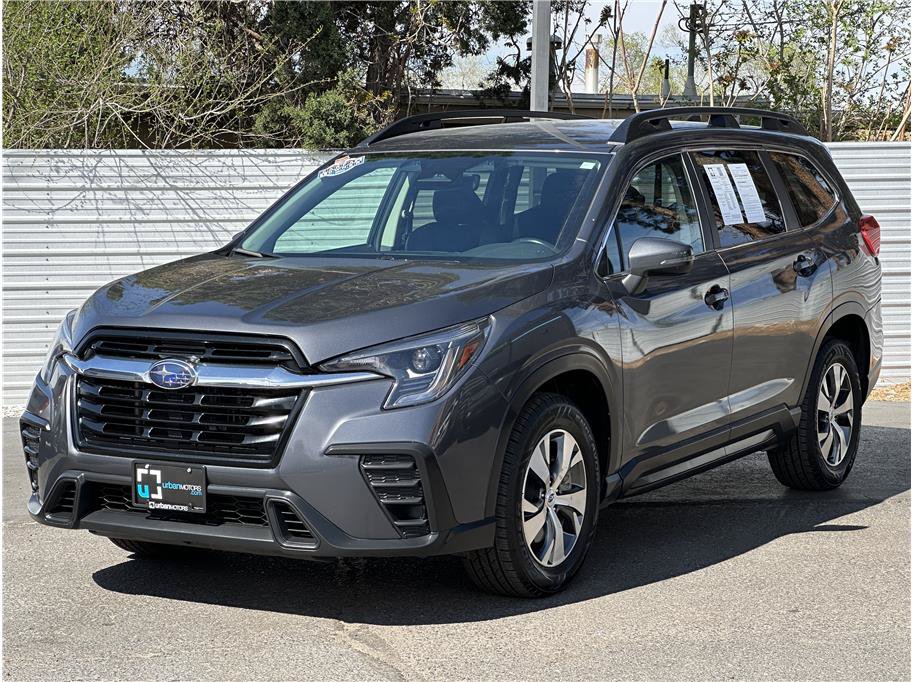 Used 2023 Subaru Ascent Premium w/ Convenience Package AWD/4WD image 6