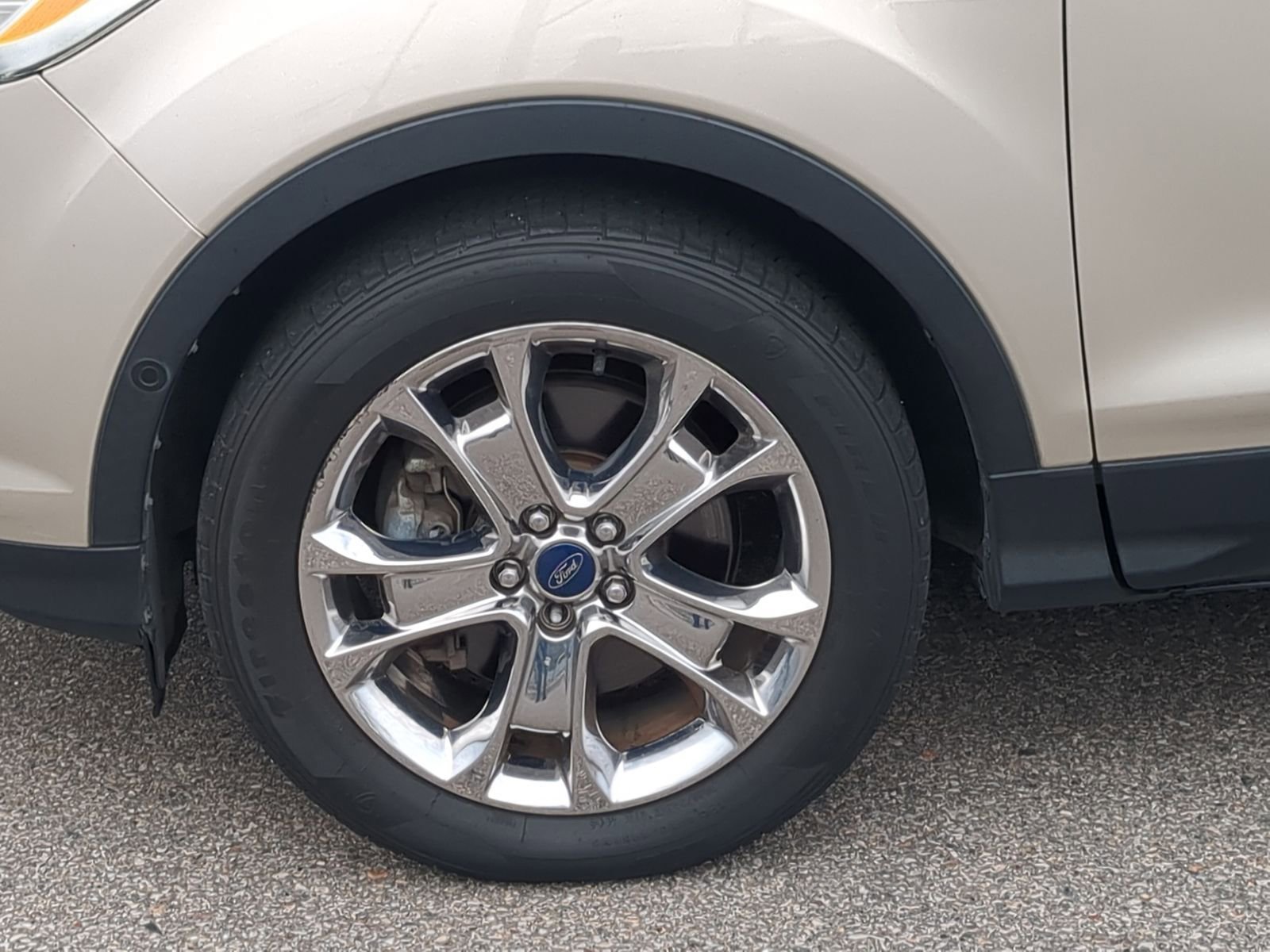 Used 2018 Ford Escape Titanium w/ Ford Safe & Smart Package image 19