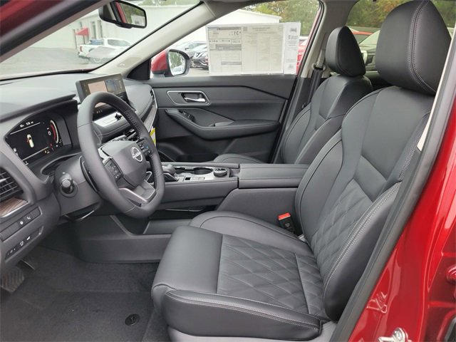 New 2026 Nissan Rogue Platinum image 14