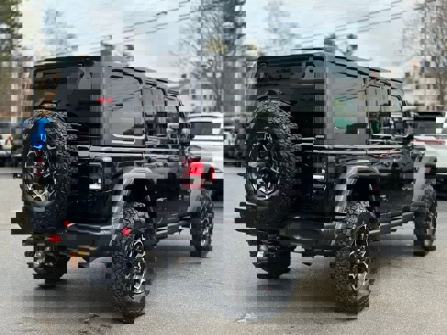 Used 2023 Jeep Wrangler Unlimited Rubicon w/ Cold Weather Group AWD/4WD image 6