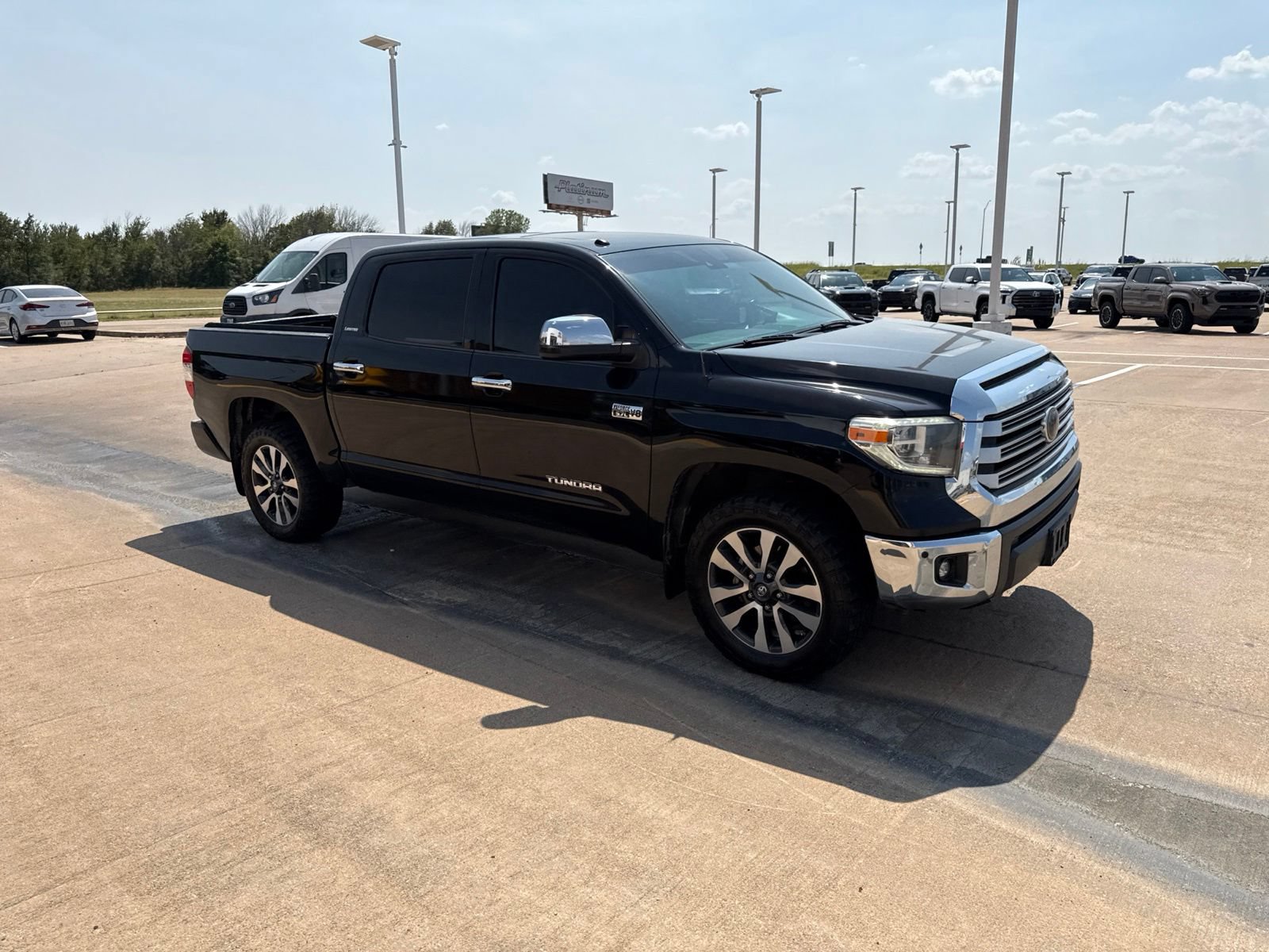 Used 2018 Toyota Tundra Limited w/ Limited Premium Package AWD/4WD image 36