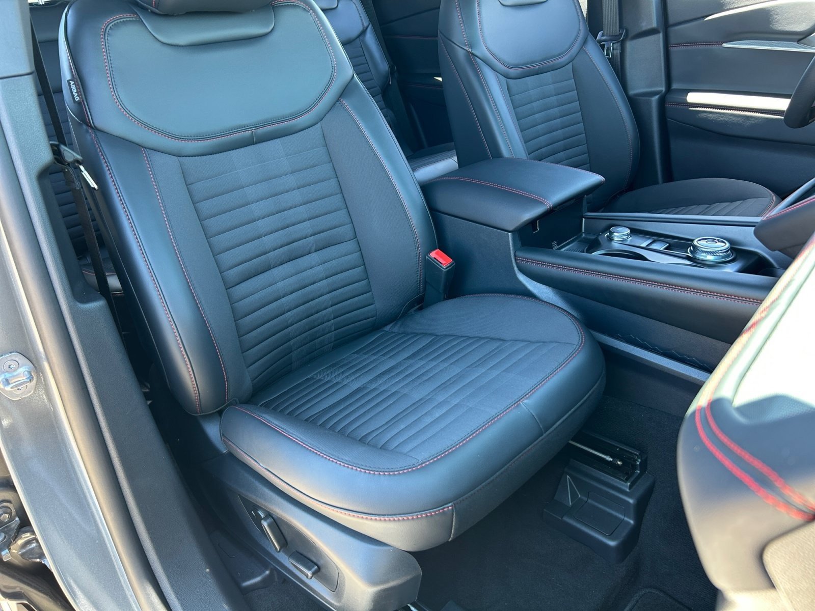 New 2026 Ford Explorer ST-Line RWD image 19