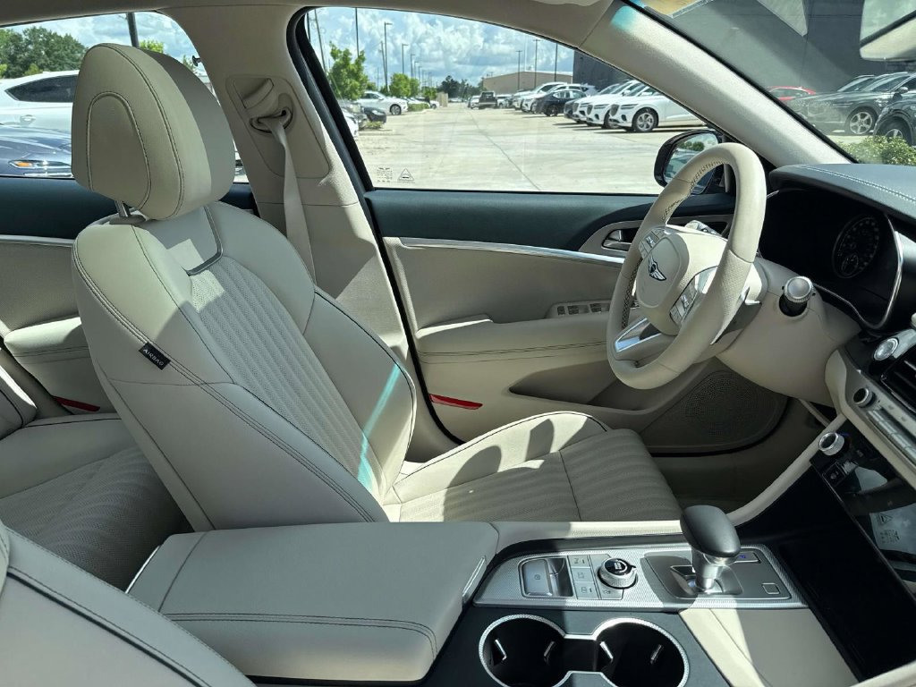 Used 2026 Genesis G70 2.5T Prestige RWD image 13