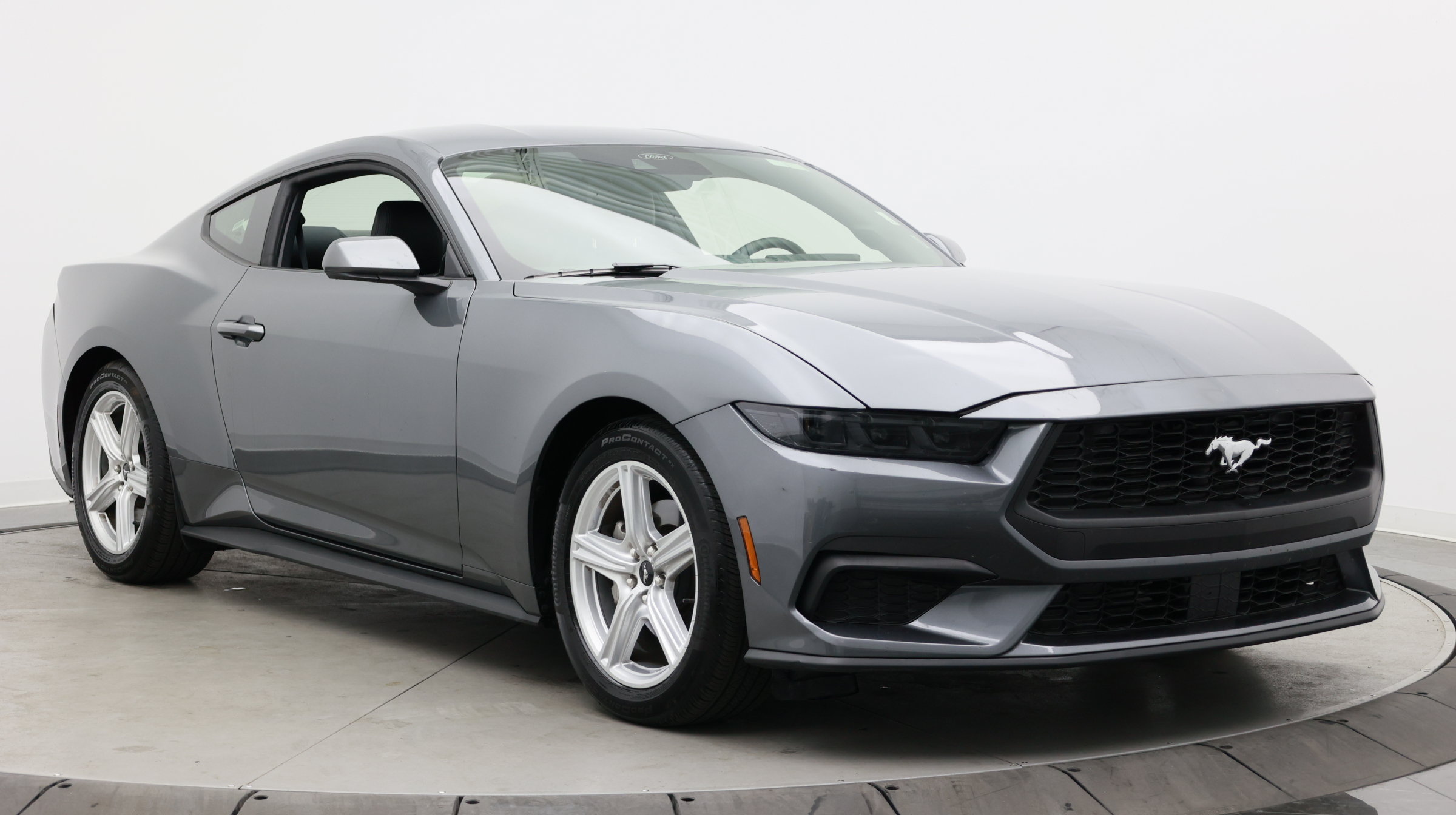 Used 2026 Ford Mustang Premium RWD image 3