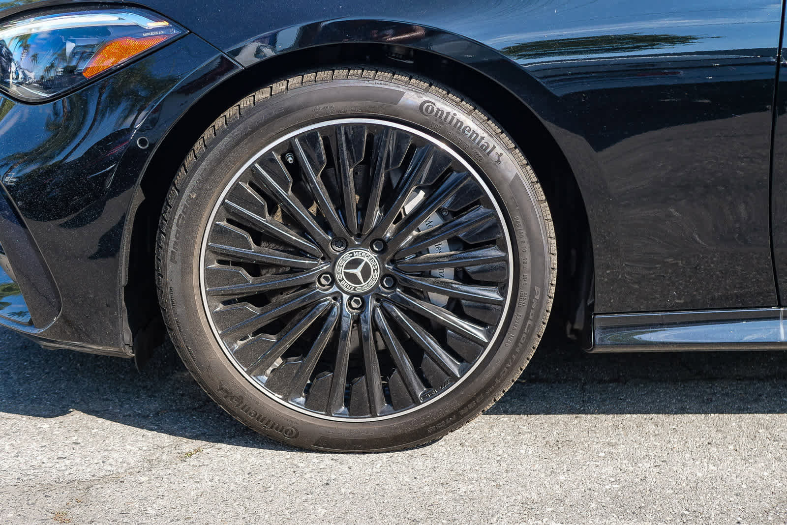 Used 2025 Mercedes-Benz CLE 300 4MATIC Cabriolet image 9