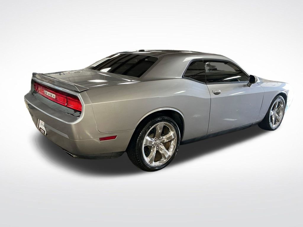 Used 2014 Dodge Challenger SXT w/ Super Sport Group (SS/T) RWD image 5