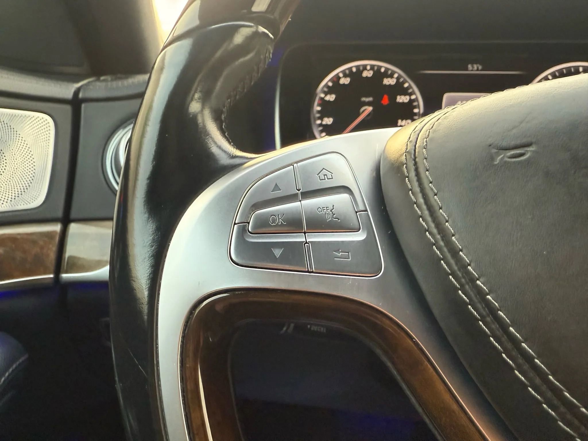 Used 2015 Mercedes-Benz S 550 4MATIC Sedan image 40