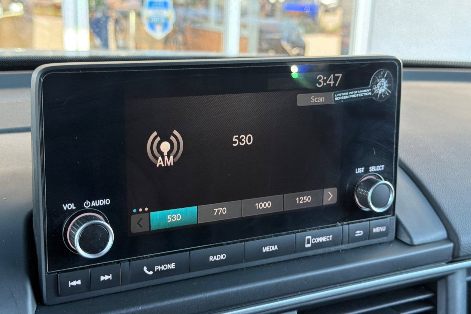 Used 2025 Honda Pilot Sport image 17