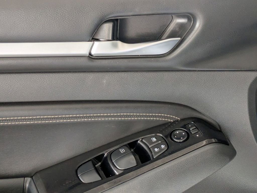 Used 2023 Nissan Altima 2.5 SL image 13