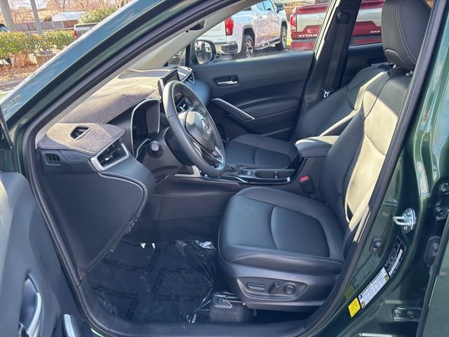 Used 2025 Toyota Corolla Cross XLE image 15