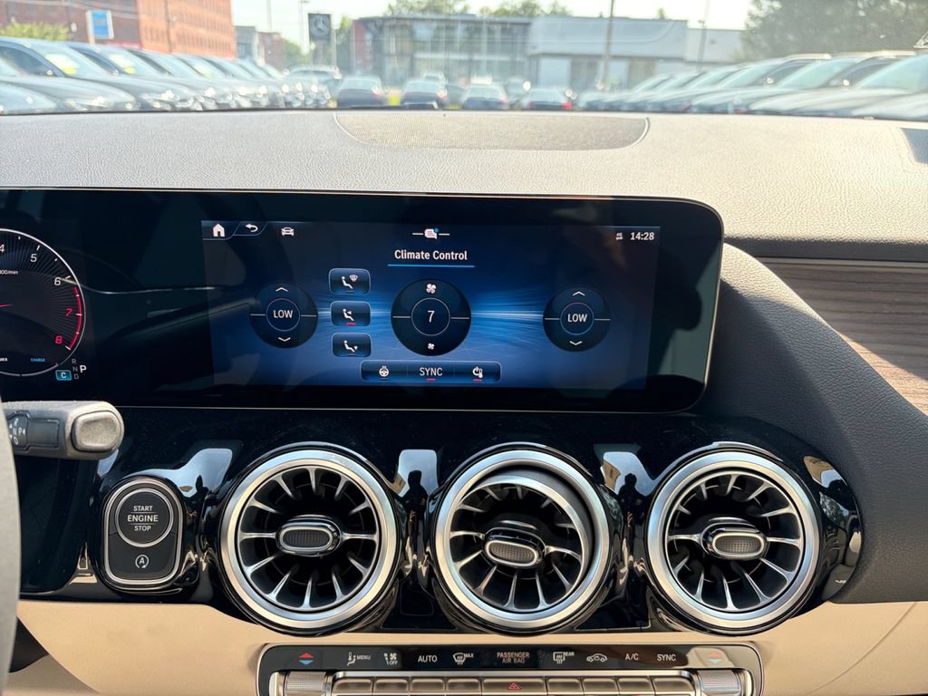 New 2026 Mercedes-Benz GLA 250 4MATIC image 21