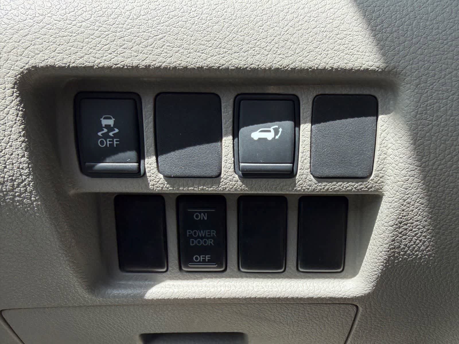 Used 2015 Nissan Quest SL FWD image 9