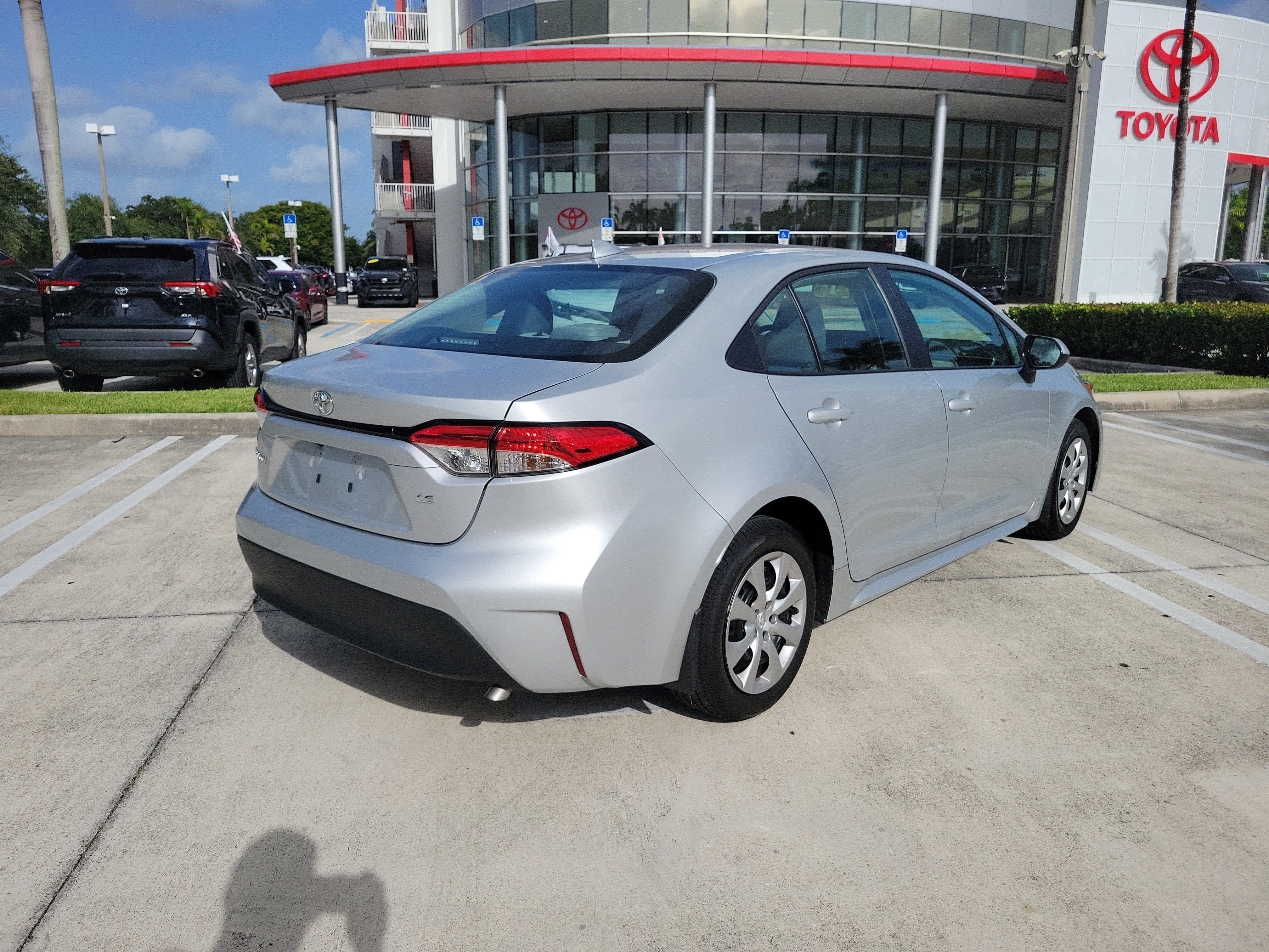 Used 2026 Toyota Corolla LE FWD image 7