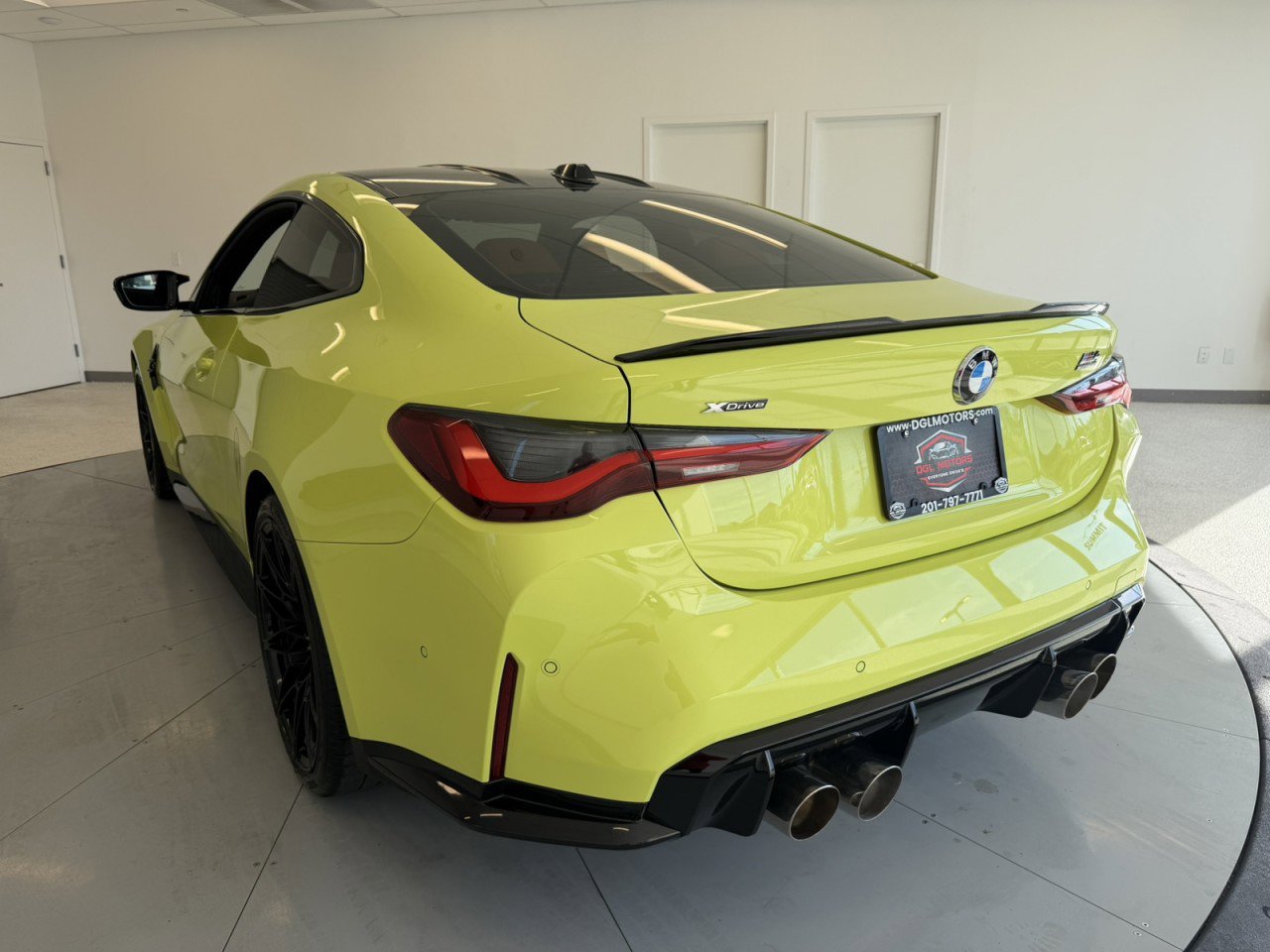 Used 2024 BMW M4 xDrive Competition w/ Parking Assistance Package AWD/4WD image 5
