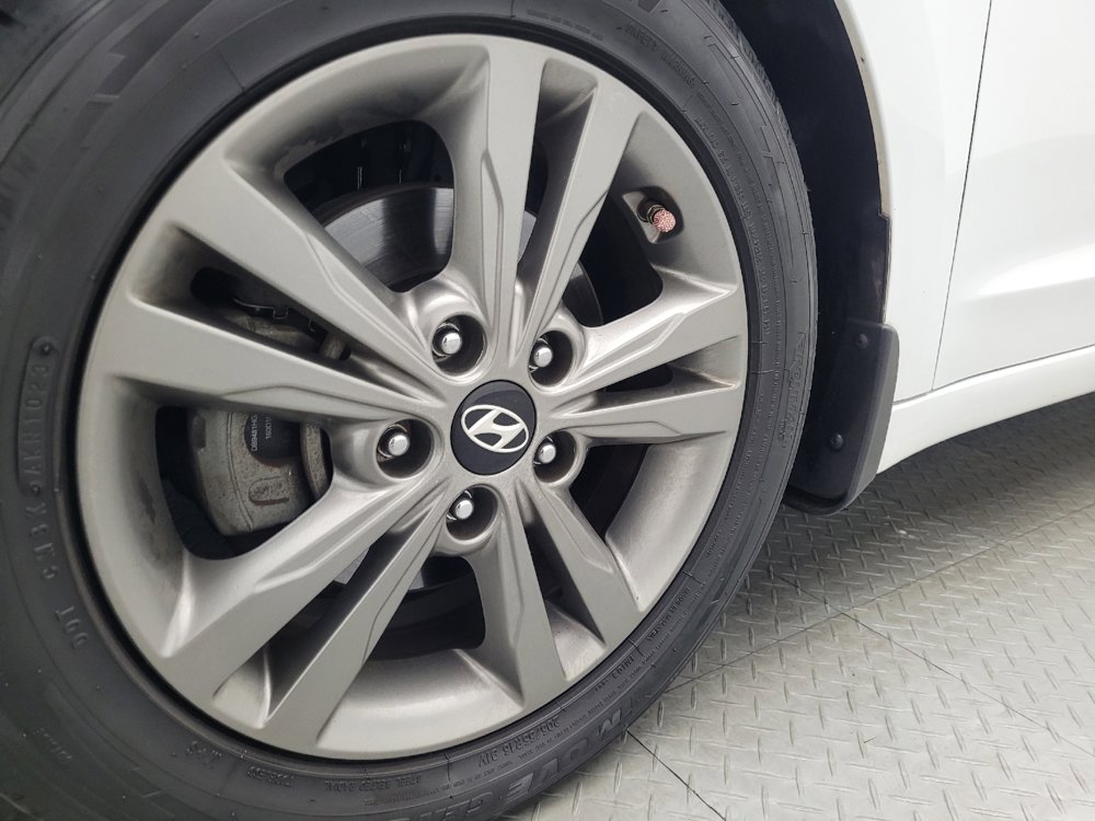 Used 2018 Hyundai Elantra Value Edition image 31