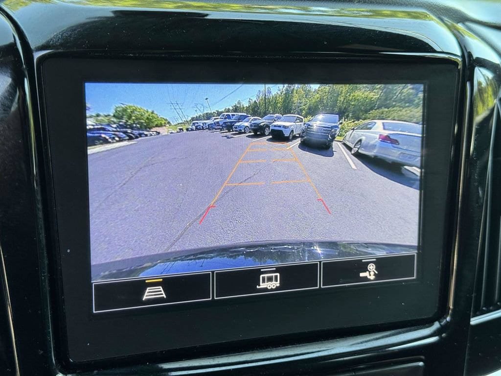 Used 2023 Chevrolet Traverse LT AWD/4WD image 5