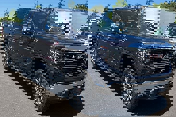 Used 2023 GMC Sierra 1500 SLT w/ SLT Premium Package image 7