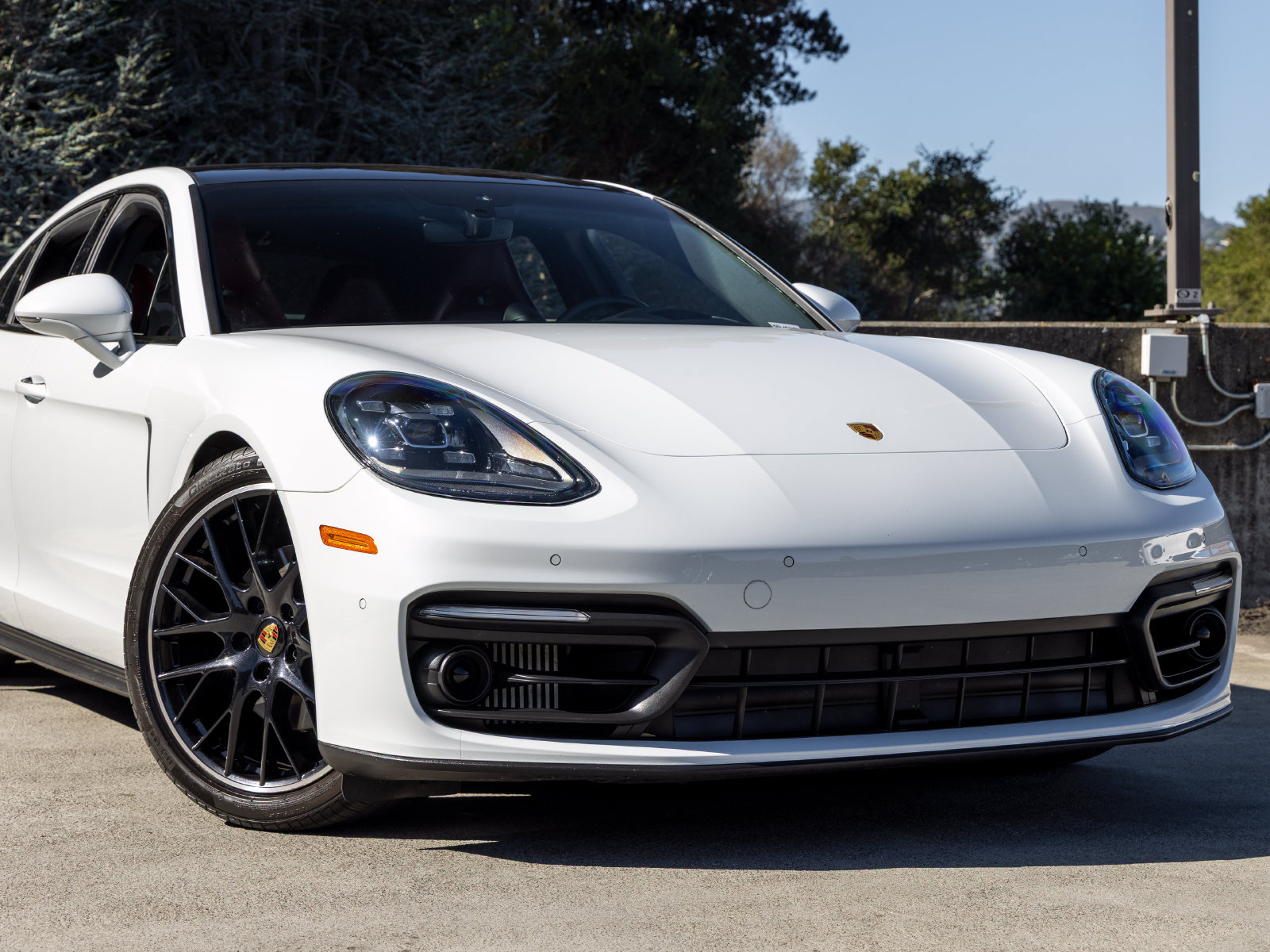 Used 2023 Porsche Panamera 4 Platinum Edition AWD/4WD image 9