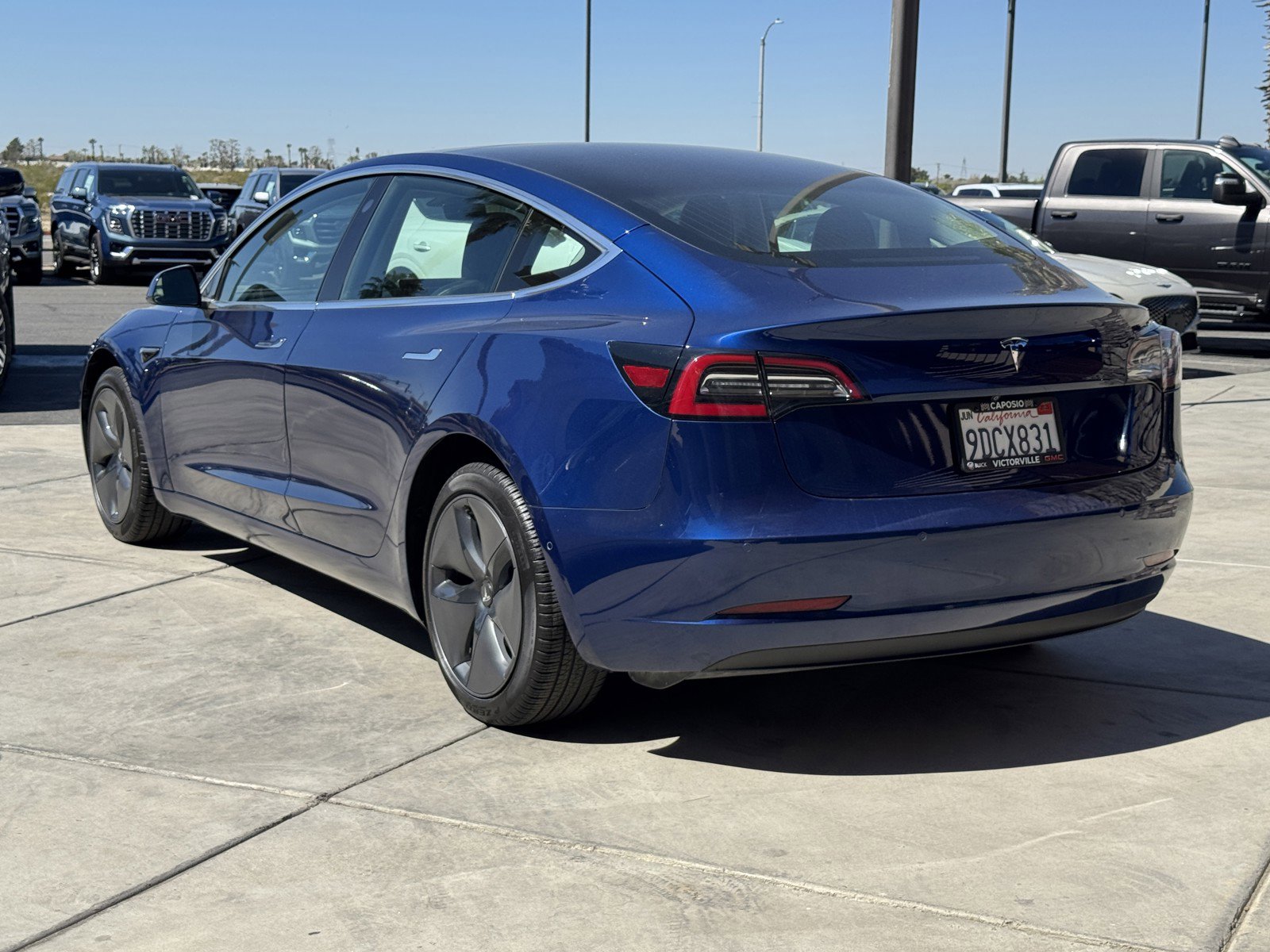 Used 2019 Tesla Model 3 Standard Range Plus image 4