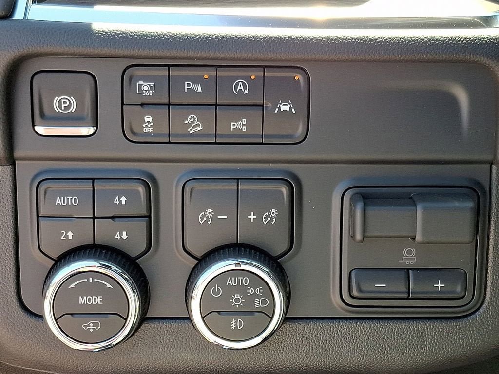 New 2026 Chevrolet Tahoe High Country AWD/4WD image 19