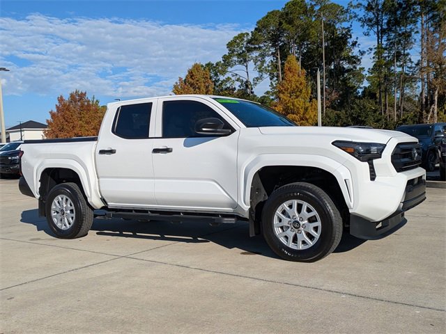 Used 2024 Toyota Tacoma SR image 2
