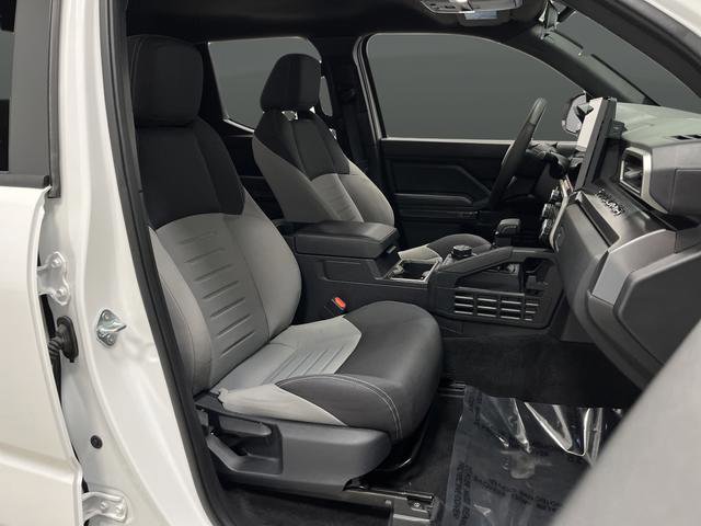 Used 2024 Toyota Tacoma TRD Off-Road image 28