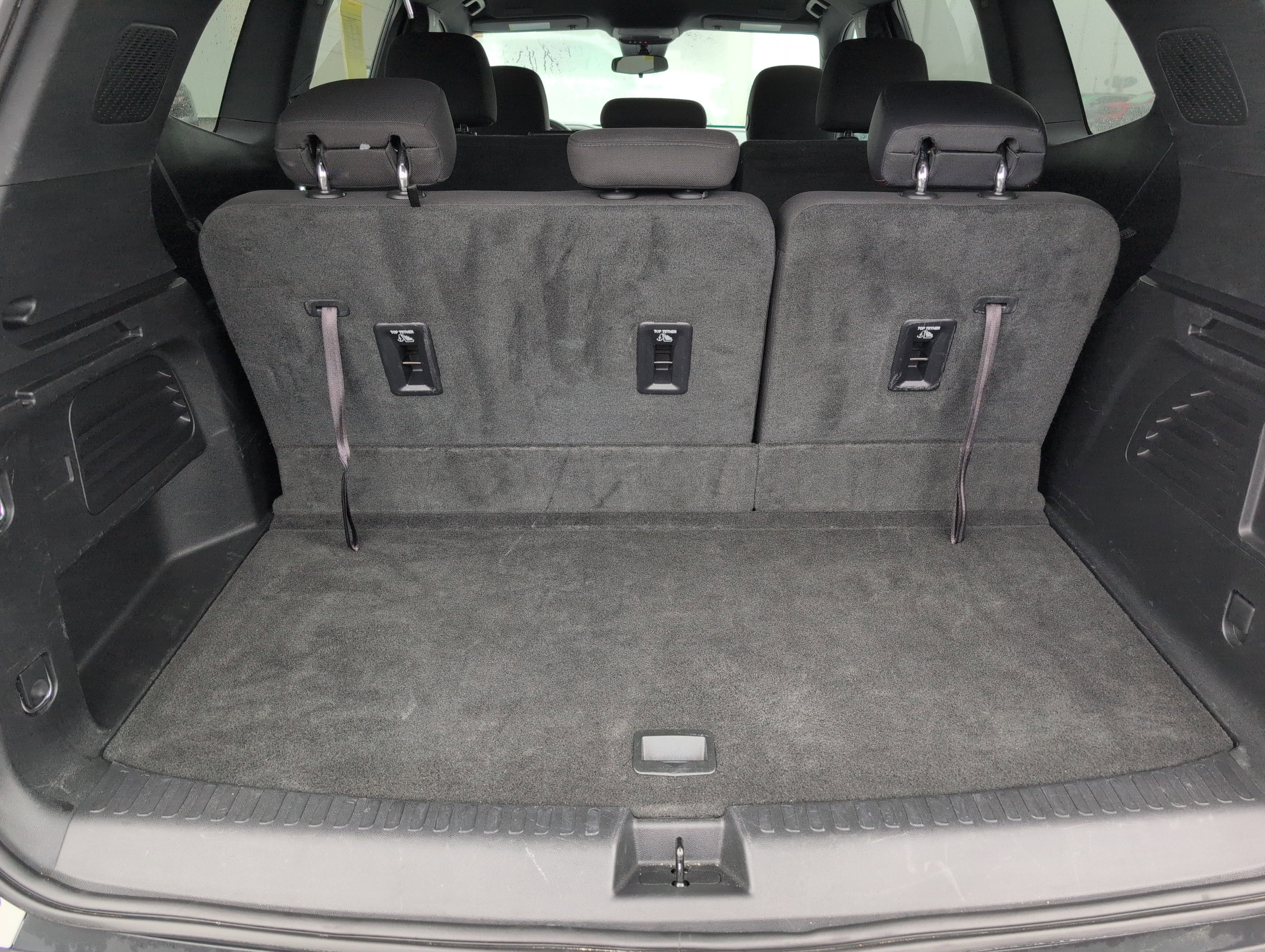 Used 2025 GMC Acadia Elevation image 7