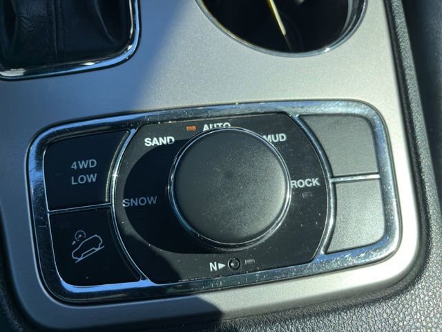 Used 2019 Jeep Grand Cherokee Limited w/ Luxury Group II image 25