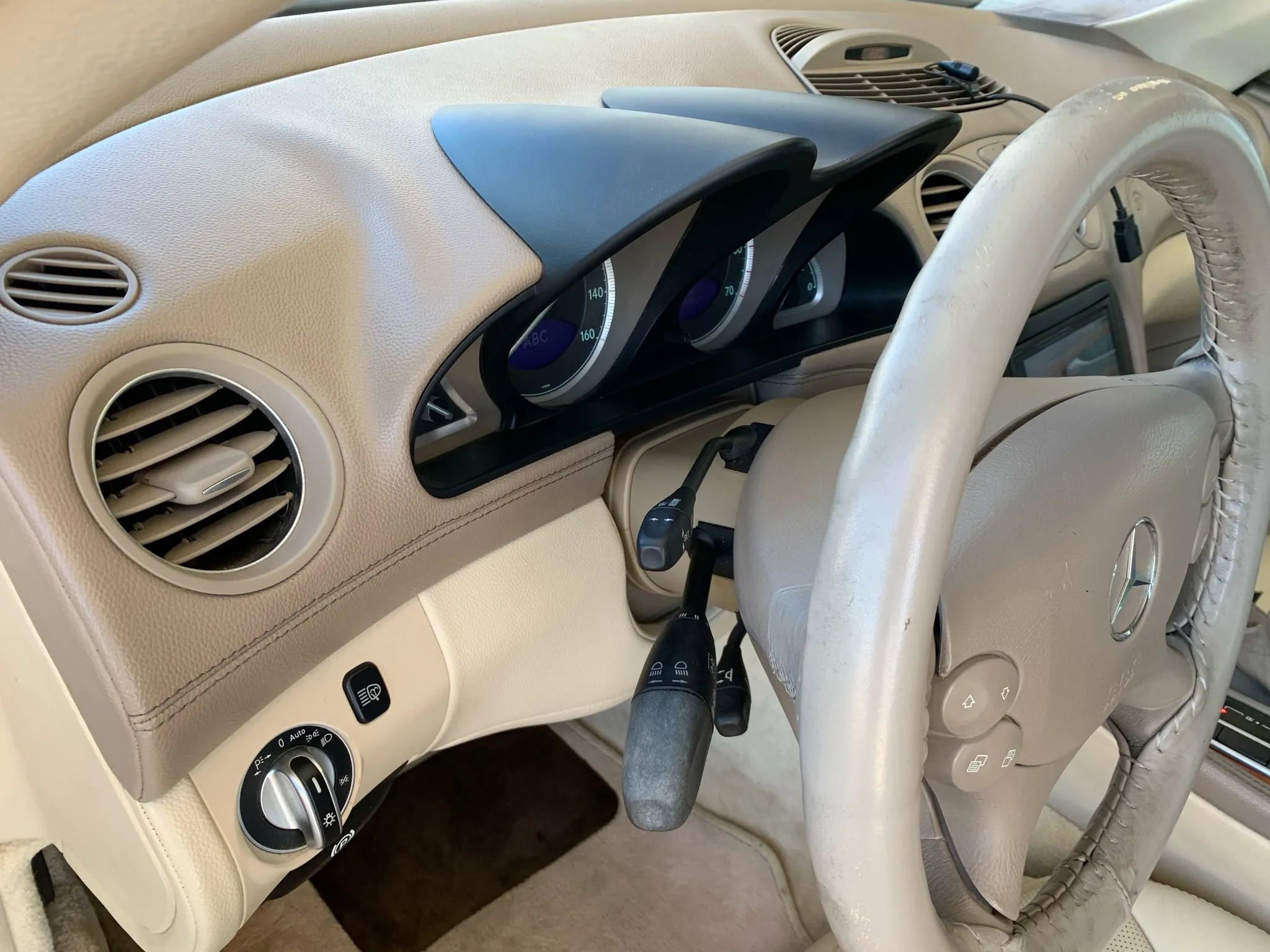 Used 2004 Mercedes-Benz SL 500 image 16