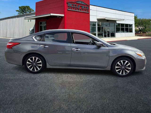 Used 2017 Nissan Altima 2.5 SV image 6