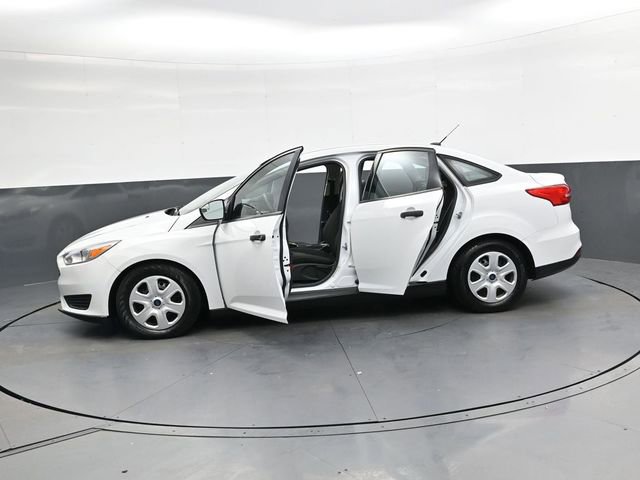 Used 2015 Ford Focus S image 41