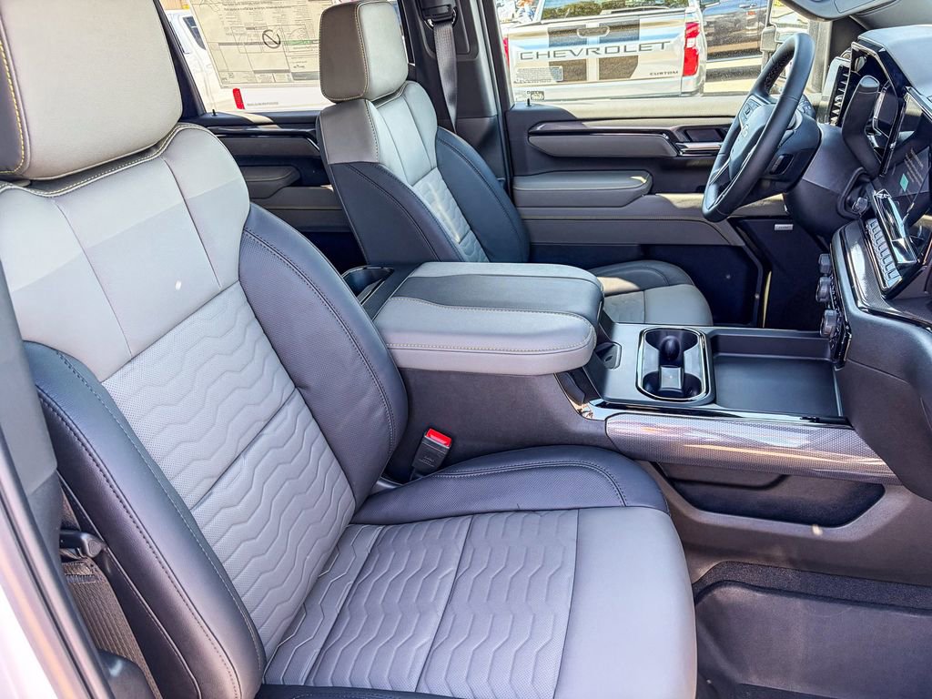 New 2026 Chevrolet Silverado 2500 ZR2 w/ LPO, Dark Essentials Package image 15