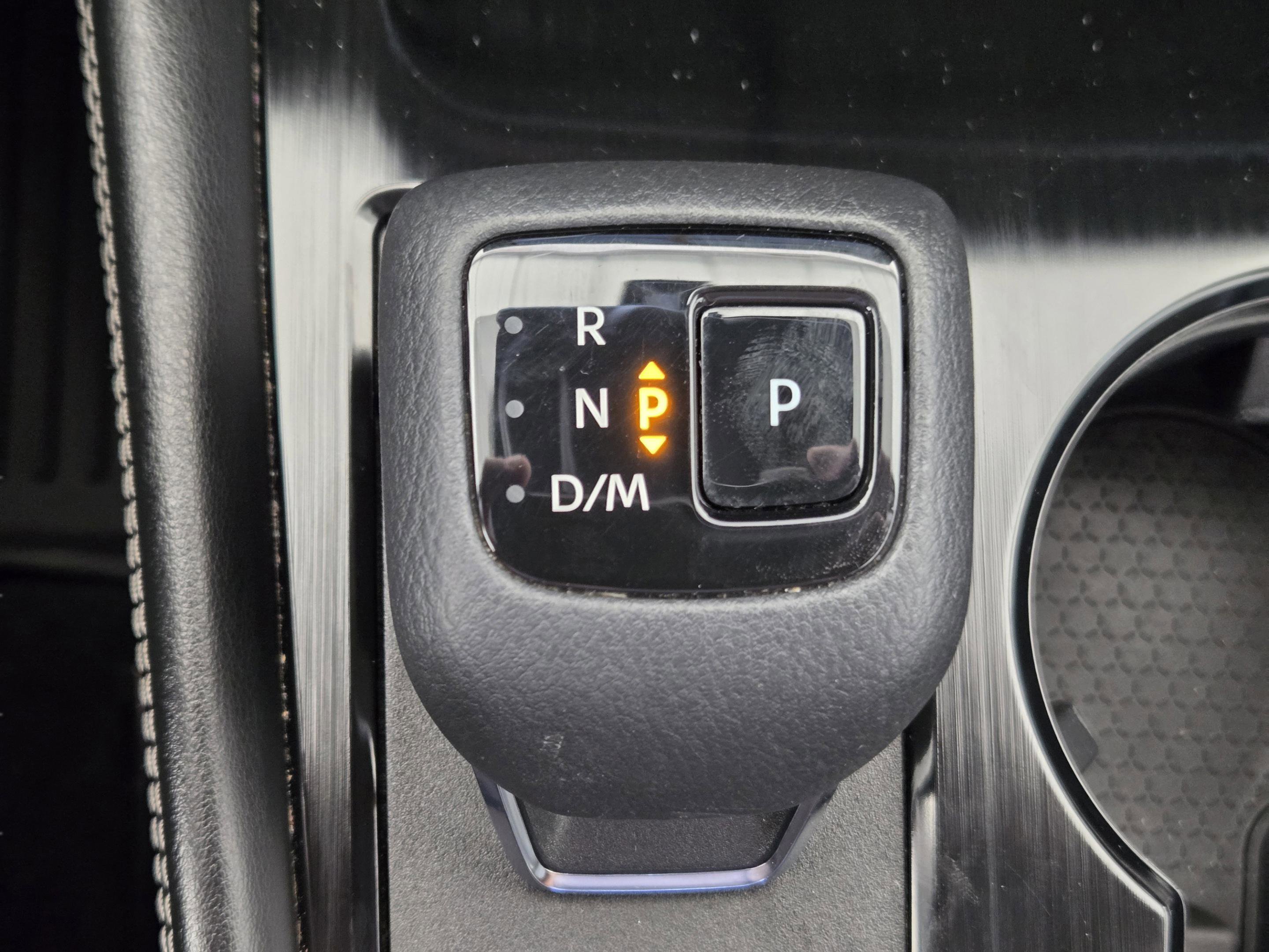 Used 2023 Nissan Rogue SL w/ SL Premium Package image 21