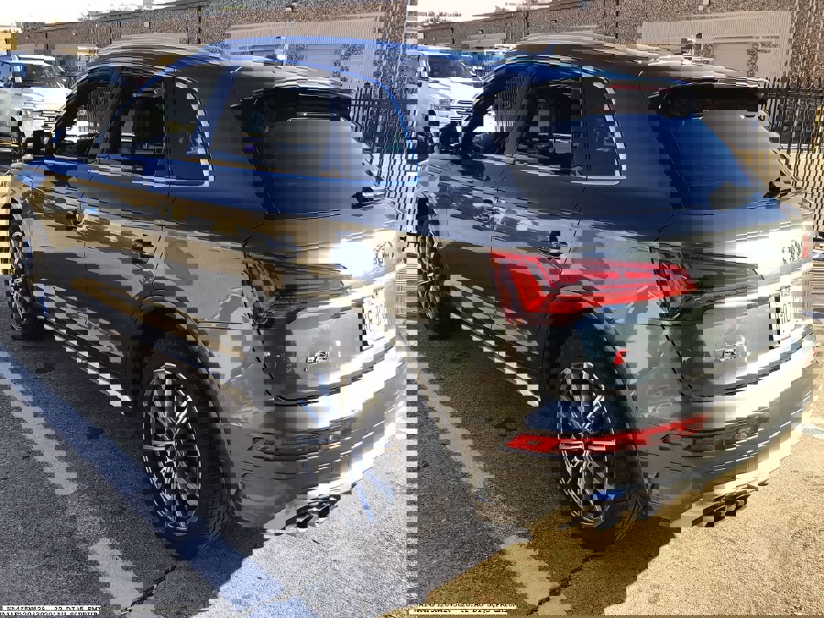 Used 2022 Audi SQ5 Premium image 6