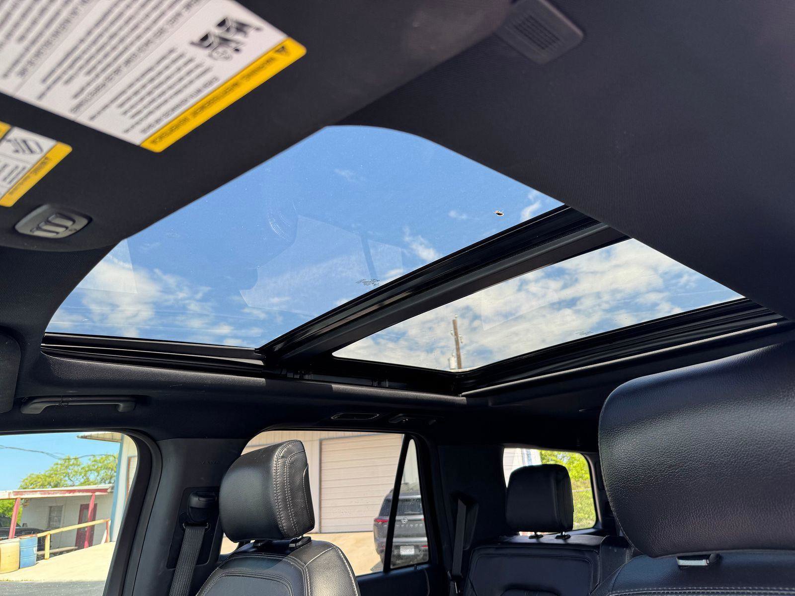 Used 2020 Ford Expedition Limited w/ Equipment Group 301A image 9