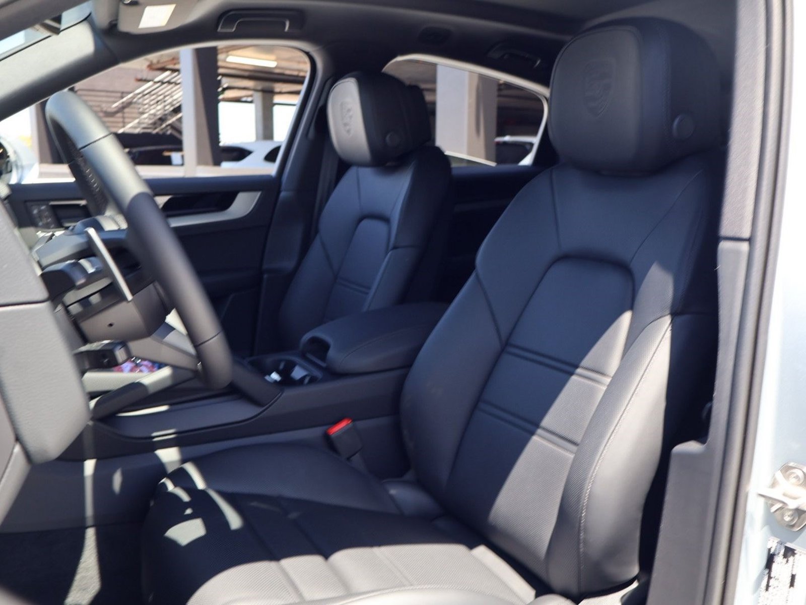 New 2026 Porsche Cayenne Coupe AWD/4WD image 5