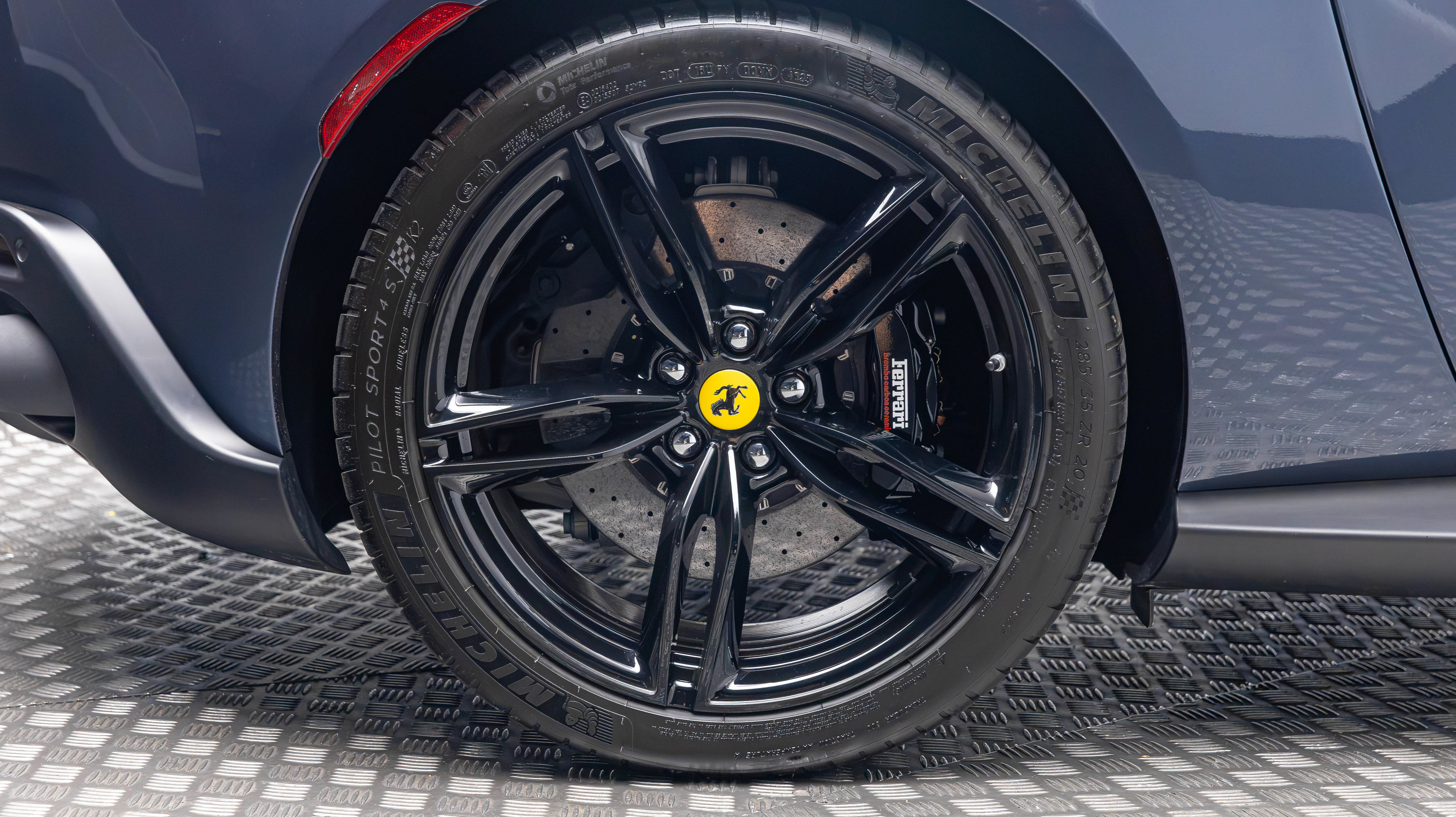 Certified 2024 Ferrari Roma Spider RWD image 60
