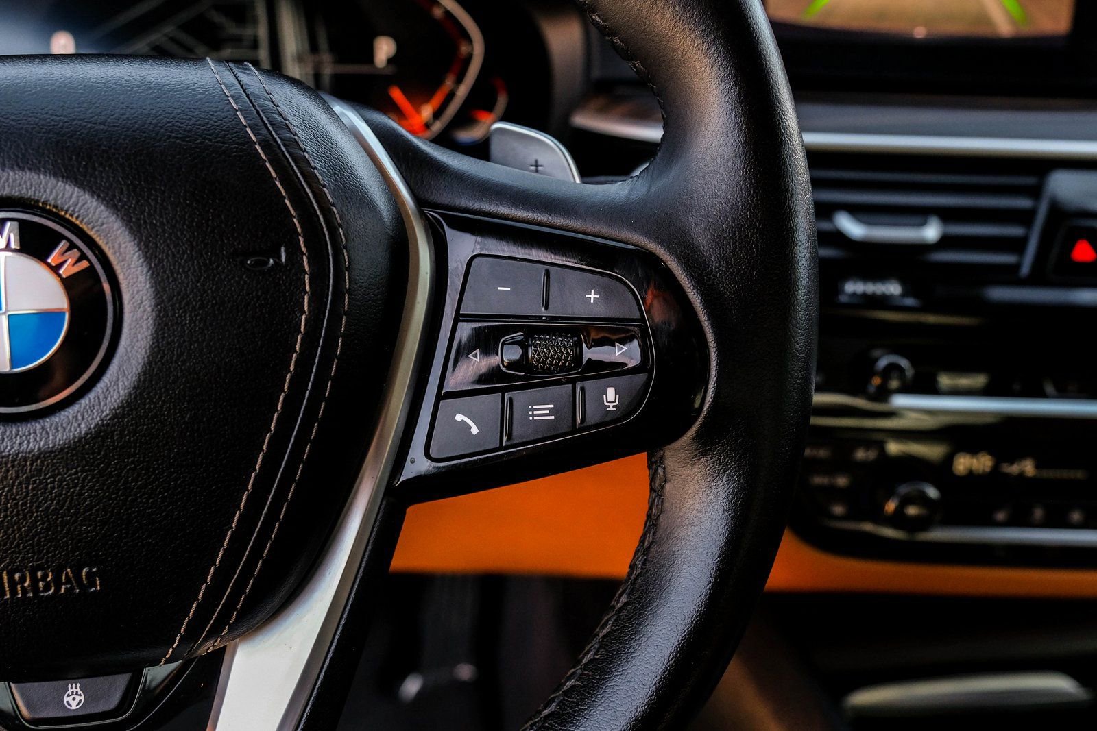 Used 2023 BMW 530i xDrive w/ Executive Package image 21