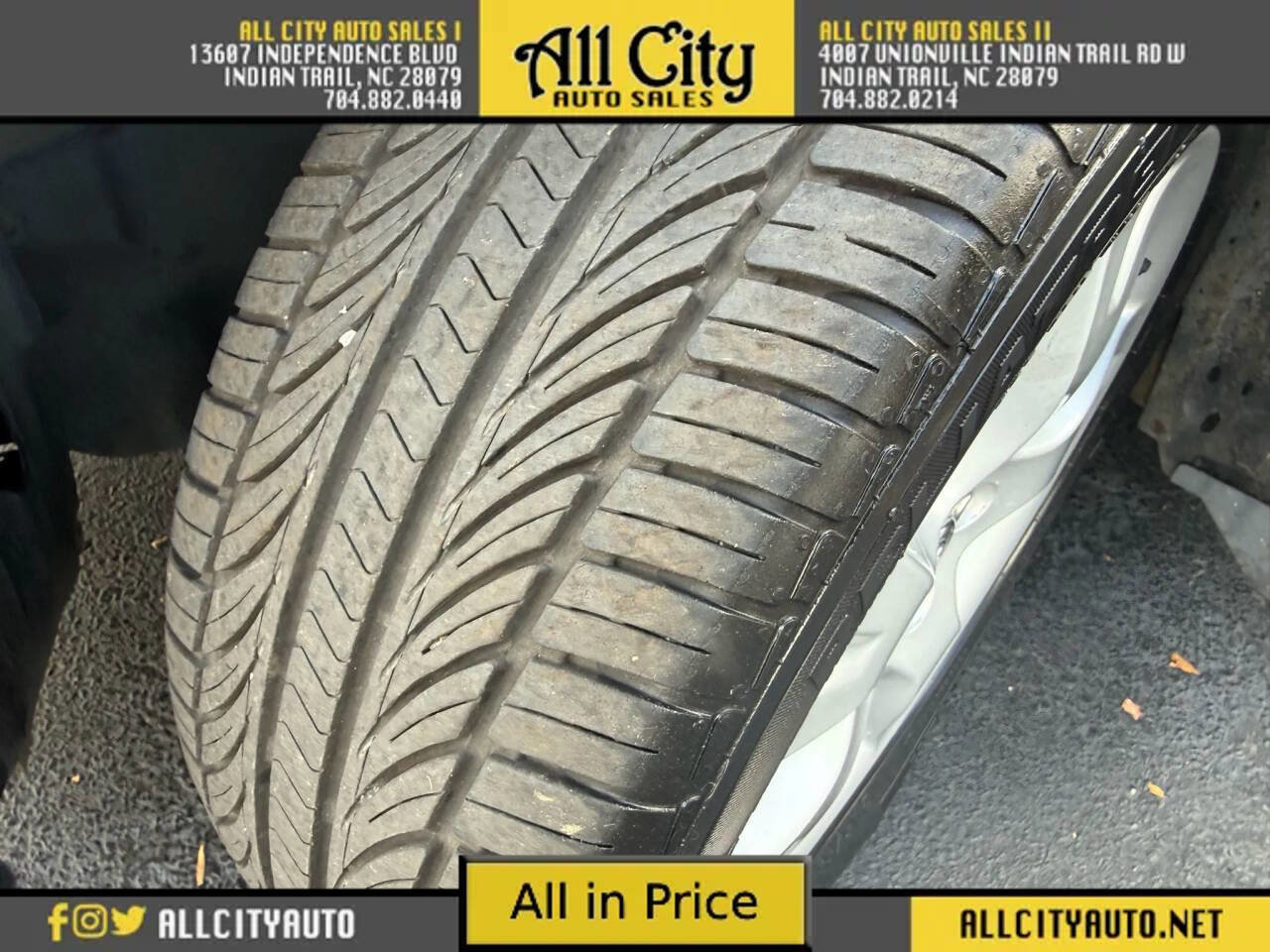 Used 2008 Toyota Matrix XR image 30